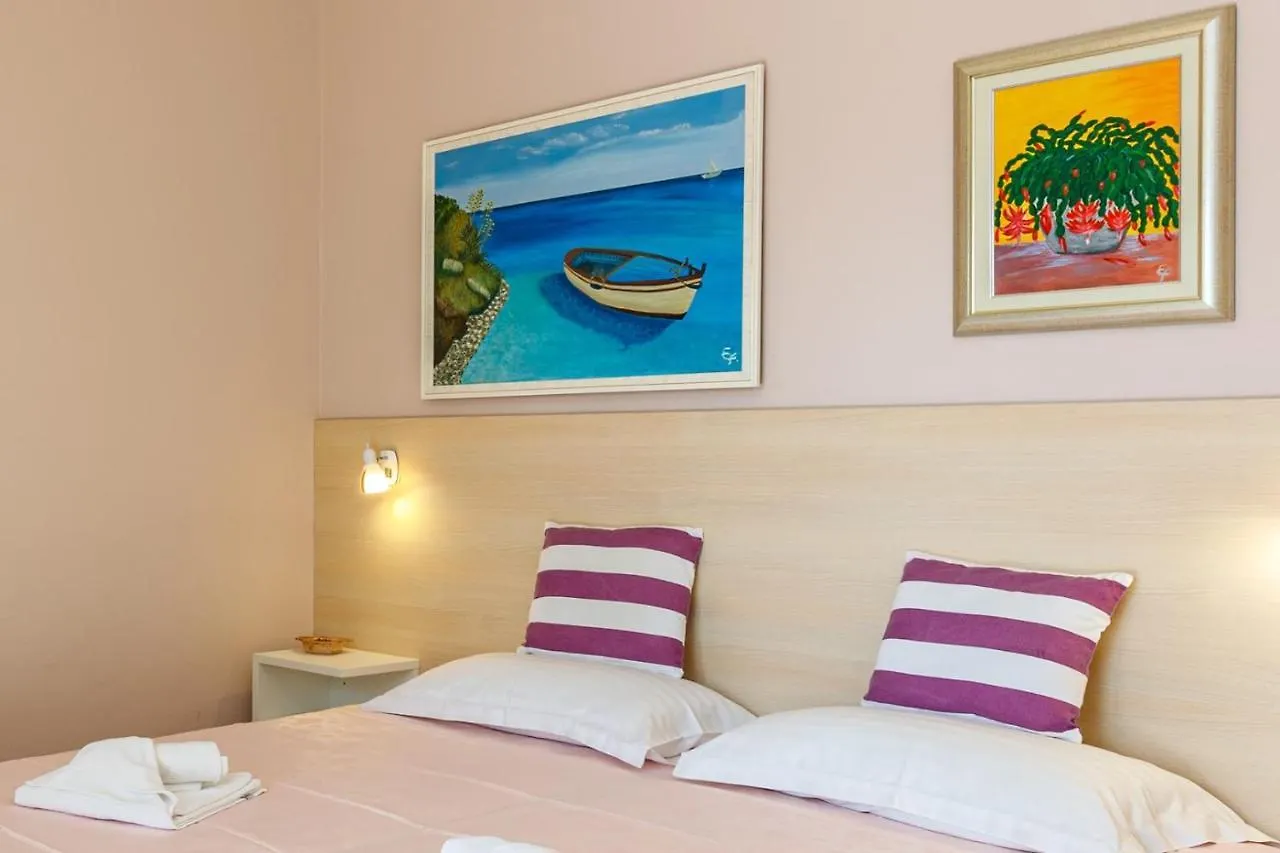 Apartments Franelic Ουμάγκ Πανσιόν